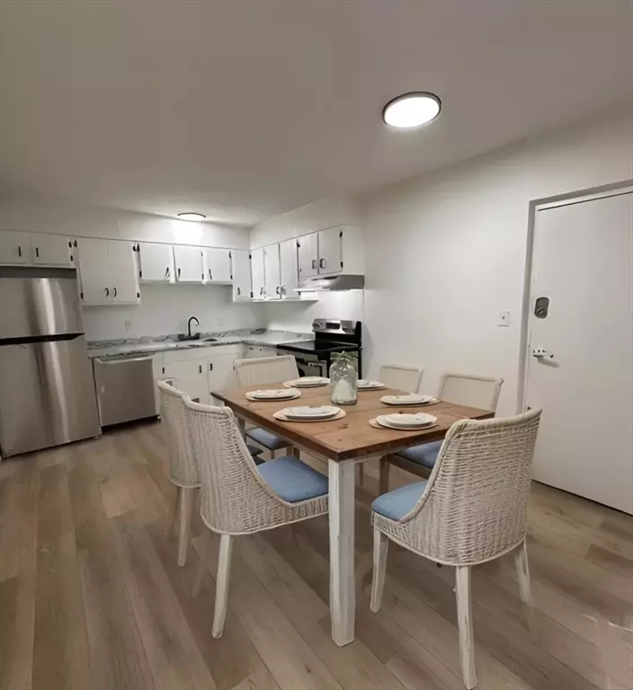 Weymouth, MA 02188,31 Vine St #1