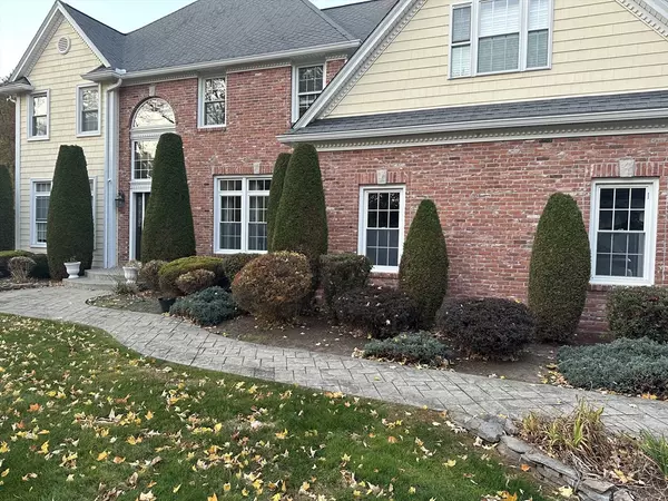 Southwick, MA 01077,7 Rising Corner Road