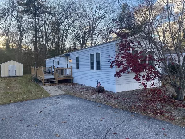 38 Danielle St, Plainville, MA 02762