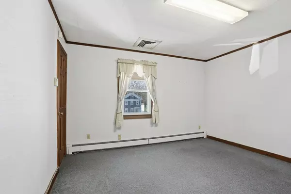 35-41 W Main St #5, Georgetown, MA 01833
