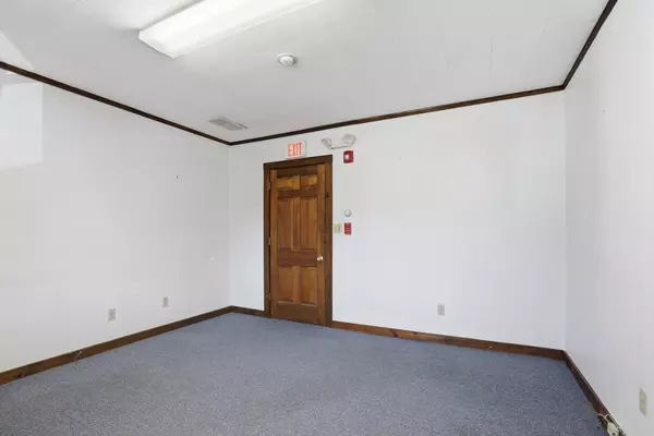 Georgetown, MA 01833,35-41 W Main St #5