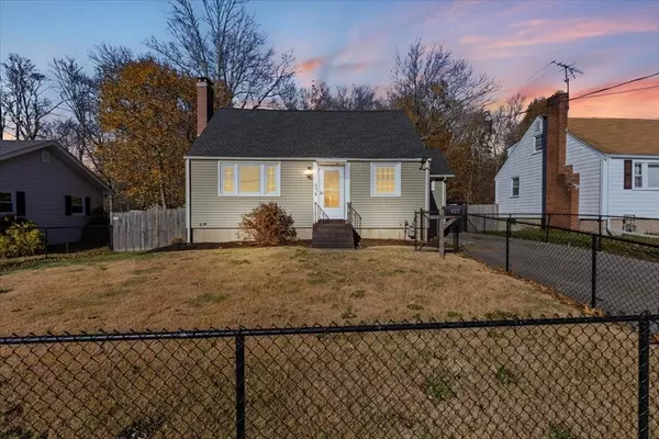 922 Centre St, Brockton, MA 02302