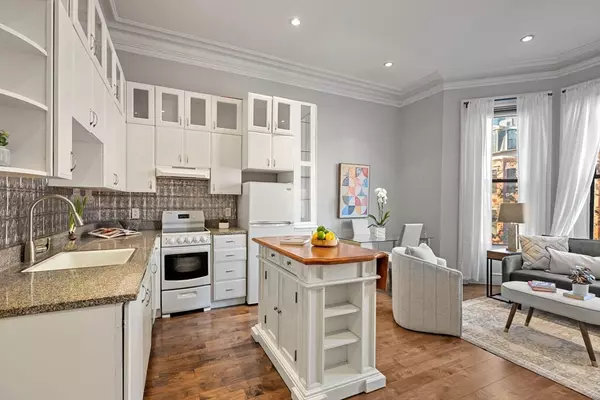 Boston, MA 02116,66 Chandler Street #2