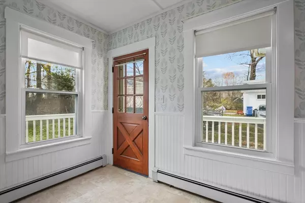 Merrimac, MA 01860,10 Vendome St #10