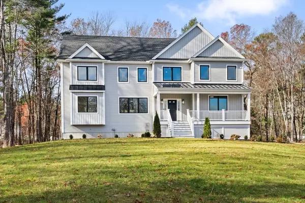 450 Lake St, Haverhill, MA 01832