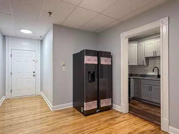 Lawrence, MA 01841,11 Lawrence Street #509