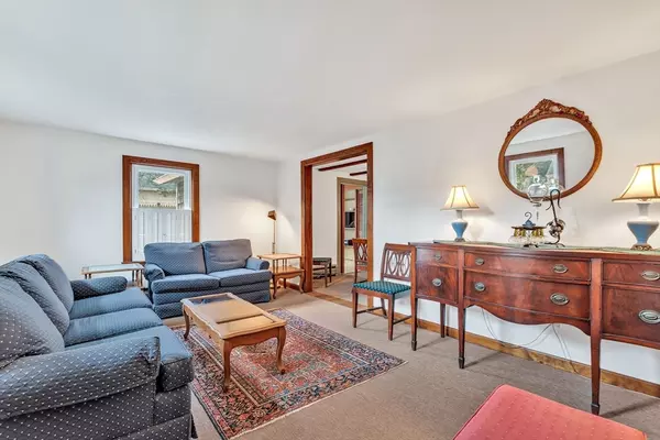 Falmouth, MA 02540,22 Alma Rd