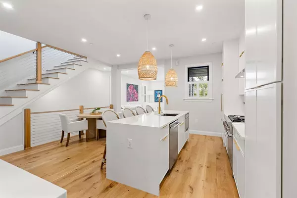 Boston, MA 02127,722 East Fifth Street #TH