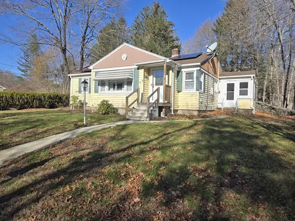18 Fairview Ave, Dudley, MA 01571