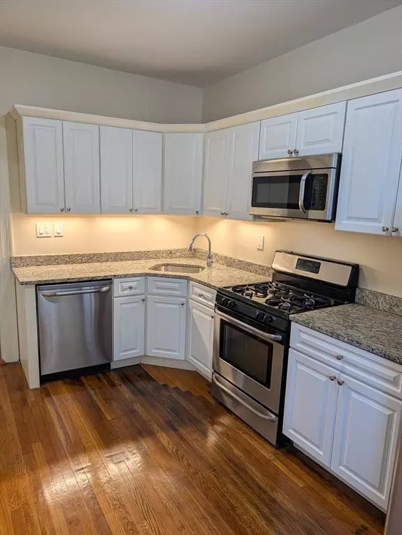 Medford, MA 02155,390 Fellsway West #1