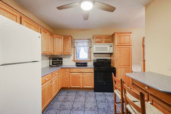 107 Lake #B, Webster, MA 01570