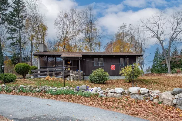 North Andover, MA 01845,826 Osgood St