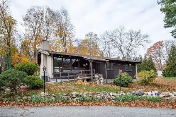 North Andover, MA 01845,826 Osgood St