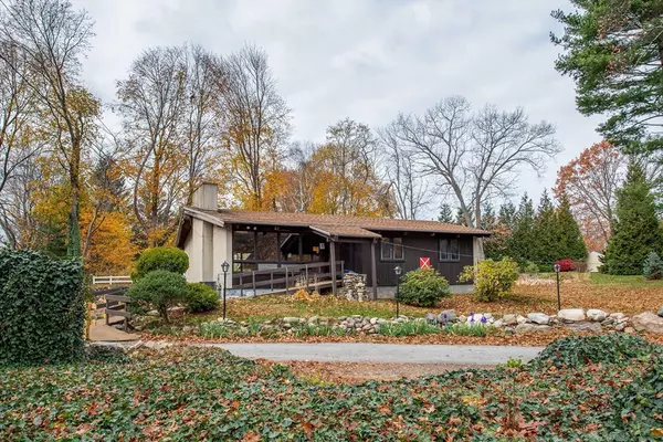 826 Osgood St, North Andover, MA 01845