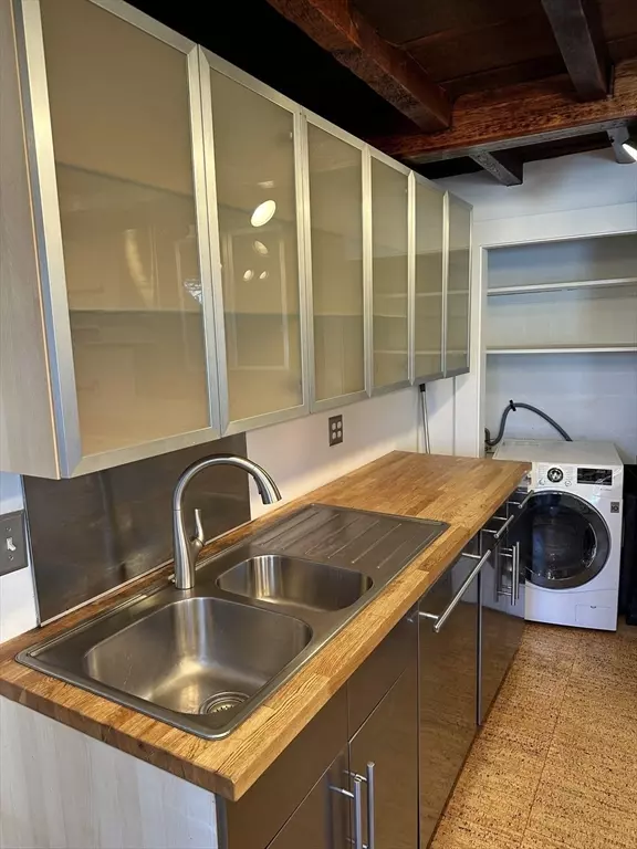 Cambridge, MA 02139,18 Tremont Street #2