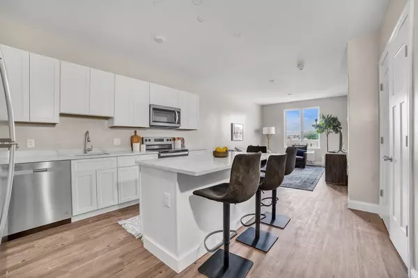 127 Centre St #304, Brockton, MA 02302