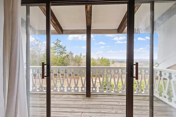 Athol, MA 01331,102 Lyons Hill Rd