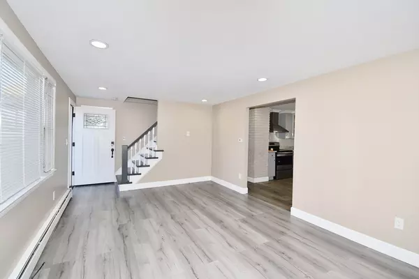 Chicopee, MA 01013,85 Orchard St