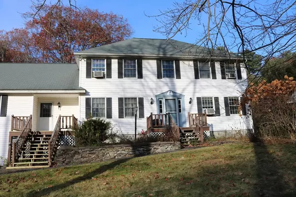 54 Lakeview Ave, Tyngsborough, MA 01879