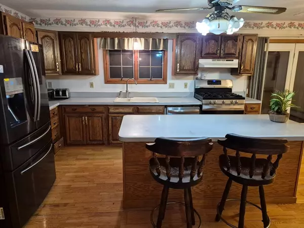 Tyngsborough, MA 01879,54 Lakeview Ave