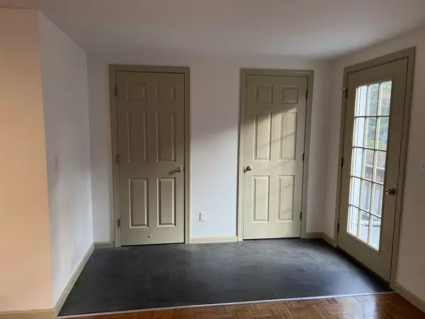 Manchester, MA 01944,22 Morse Court #A