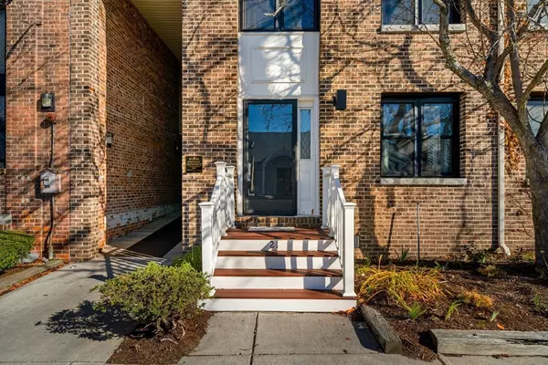 33 Maplewood Avenue #21, Gloucester, MA 01930