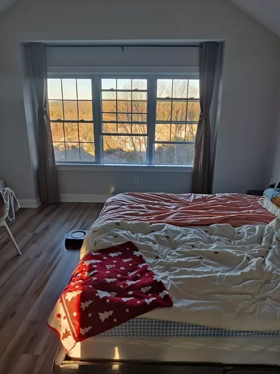 Clinton, MA 01510,806 Ledgewood Way #806