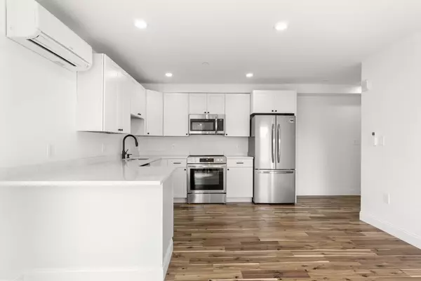 8 Enon St #203, Beverly, MA 01915