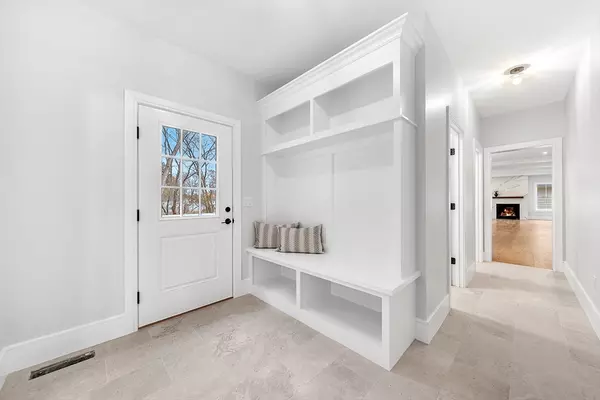 Natick, MA 01760,29 Irving Road