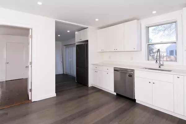 Lawrence, MA 01843,11 W Hawley Street