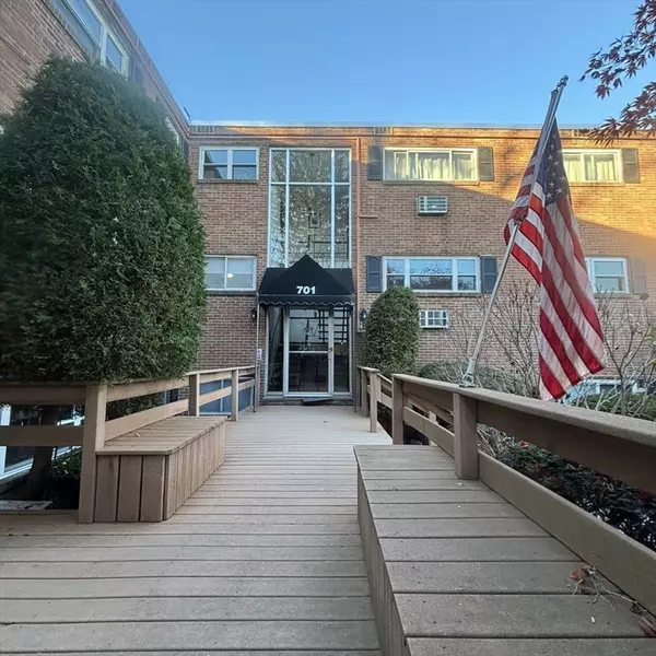 Boston, MA 02122,701 Adams #9