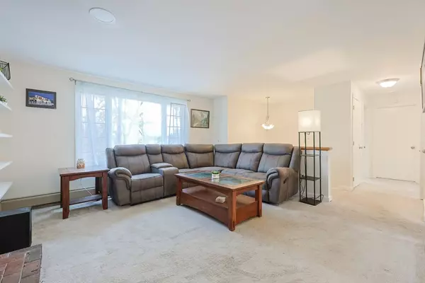 Attleboro, MA 02703,295 Newport Ave