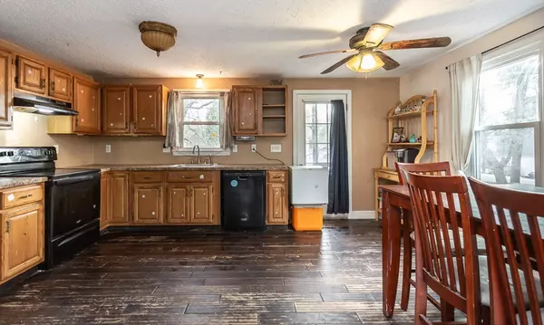 Norton, MA 02766,23 Indian Rd