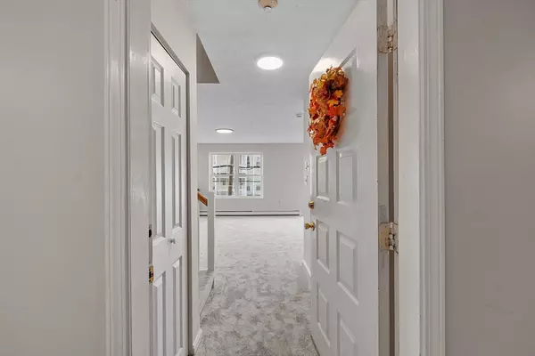 Lawrence, MA 01841,20 Knox St #43