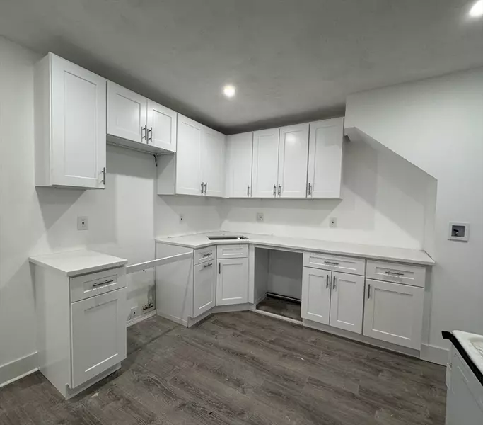 120 Sea St #A, Barnstable, MA 02601