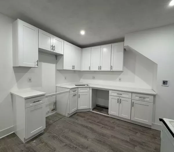 120 Sea St #A, Barnstable, MA 02601