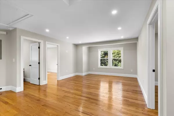 Boston, MA 02126,31 Woodale Ave #3