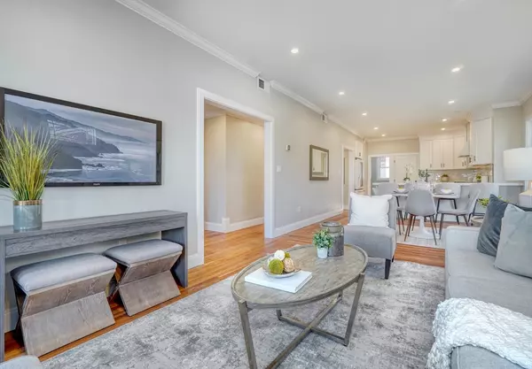 Melrose, MA 02176,114-116 West Wyoming #2