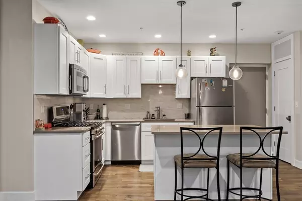 Medford, MA 02155,1 Saint Claire Rd #4