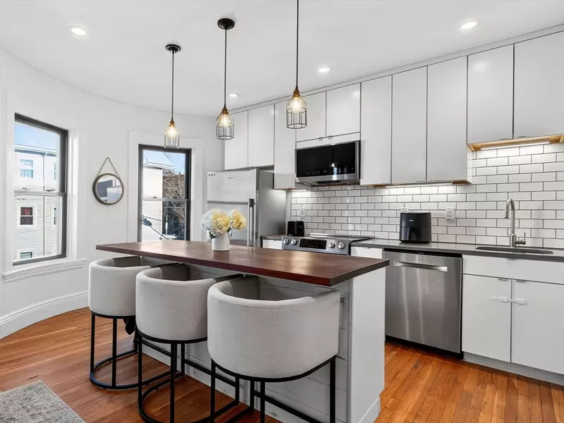 217 Boylston St #3, Boston, MA 02130