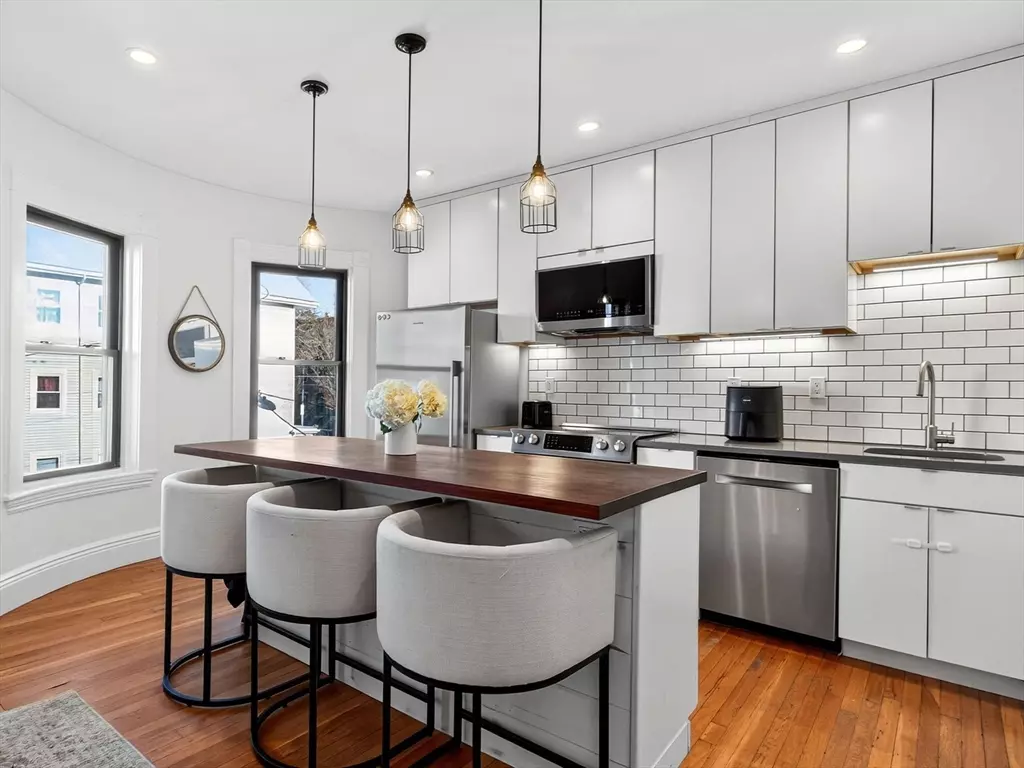 Boston, MA 02130,217 Boylston St #3