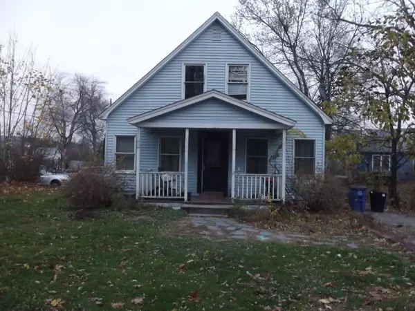 Lunenburg, MA 01462,27 Elizabeth St