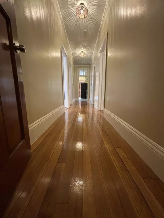 Boston, MA 02121,118 Harrisof St #2