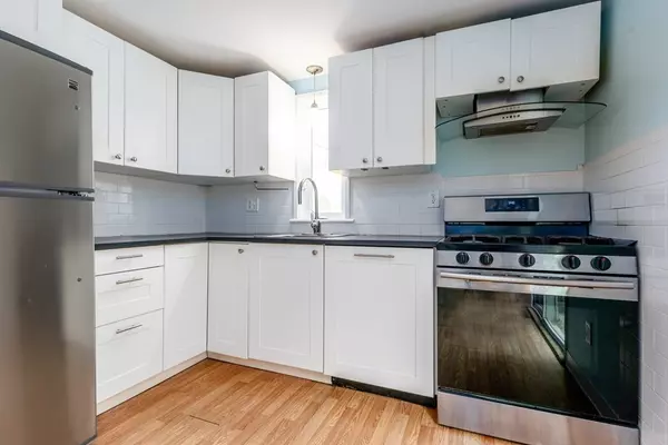 Harwich, MA 02645,27 Quaker Ln