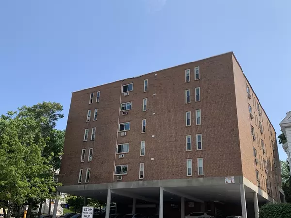 Somerville, MA 02143,270 Highland Ave. #12A