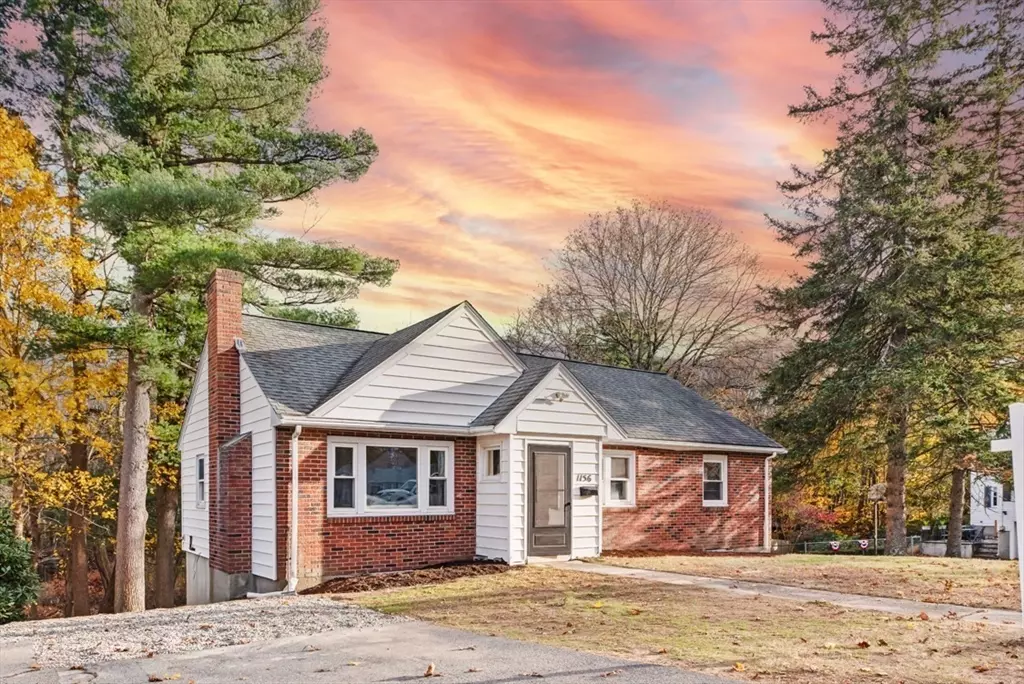 Walpole, MA 02081,1156 Washington St