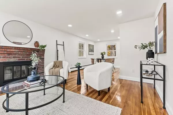 Walpole, MA 02081,1156 Washington St