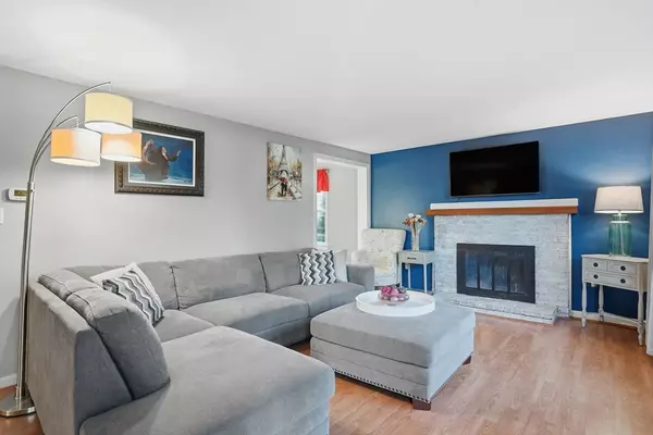 Dedham, MA 02026,14 Wiggin Ave. #14