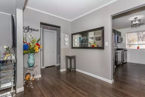 Sharon, MA 02067,4 Bayberry Dr #3