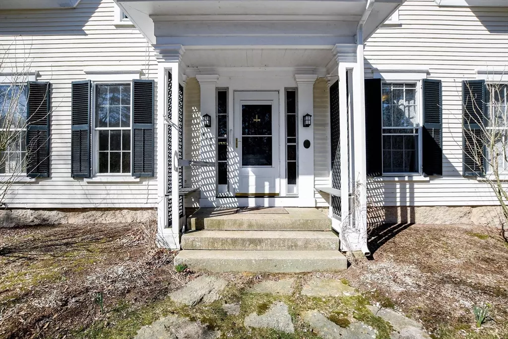 Marion, MA 02738,418 Front Street #1